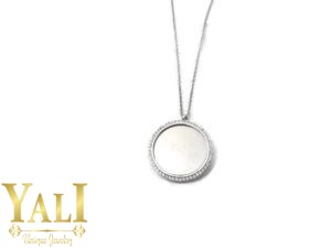 שרשרת כסף עם תליון עגול משובץ לחריטת הקדשה אישית