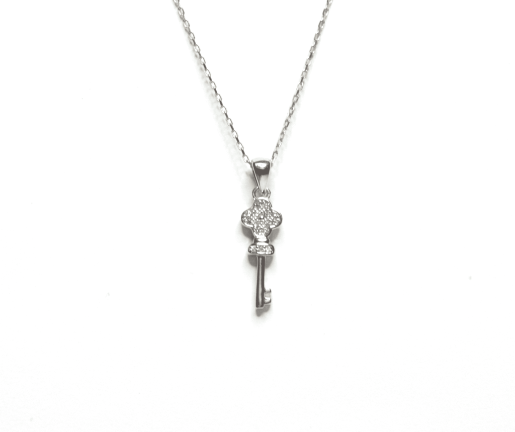 שרשרת כסף 925 ותליון מפתח משובץ