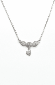 שרשרת כסף 925 עם תליון לב נופל משובץ