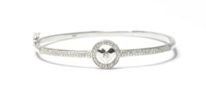 צמיד קשיח כסף 925 משובץ צורה עגולה ולב