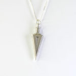 שרשרת כסף 925 עם תליון חץ שיבוץ לבן