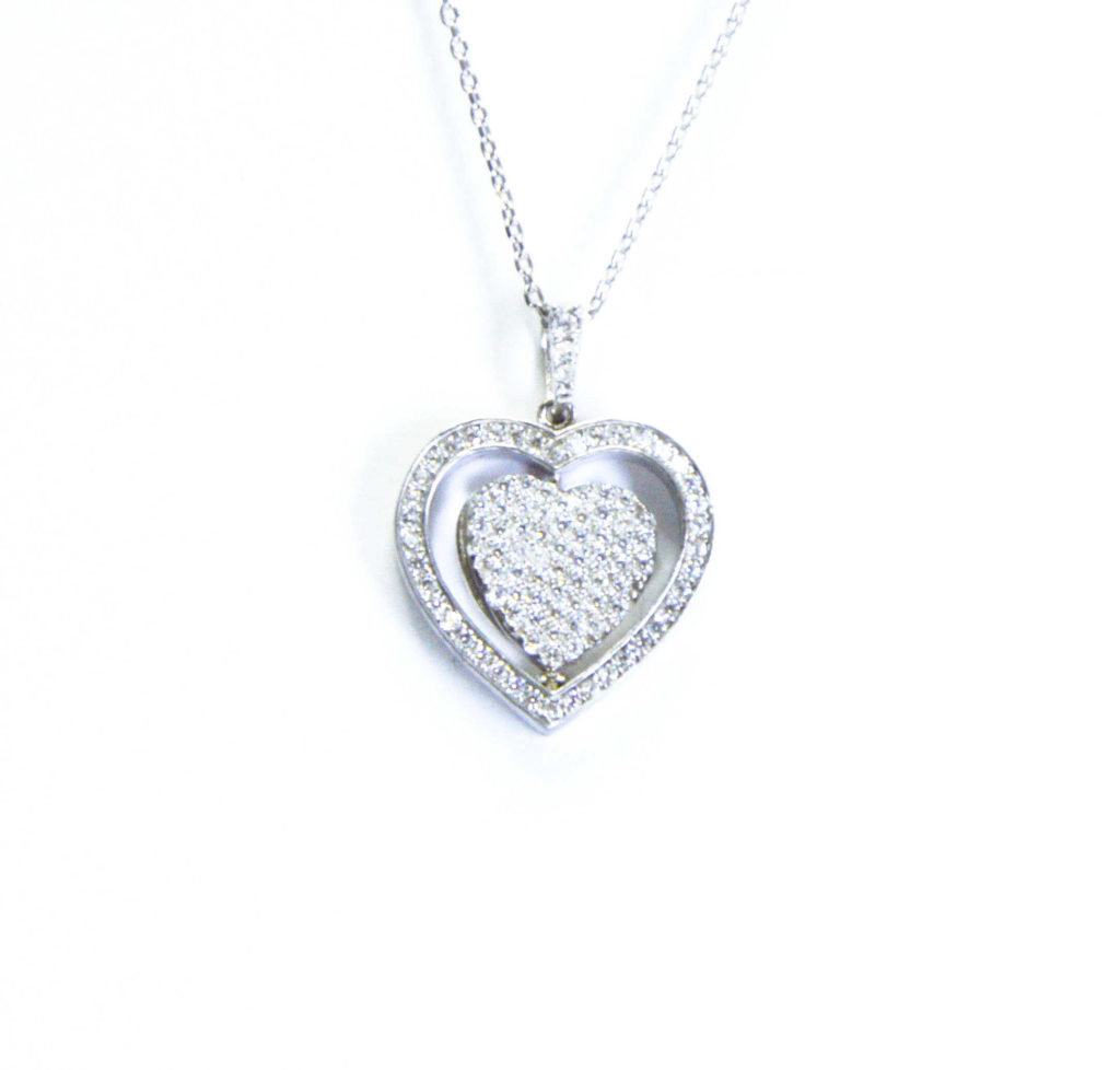 שרשרת כסף 925 עם תליון לב מסתובב משובץ